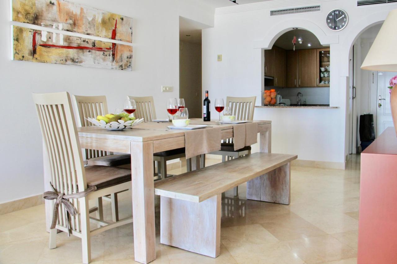 D12 Espectacular y moderno apartamento en primera línea - Estepona - Sinfonia del Mar Exterior foto
