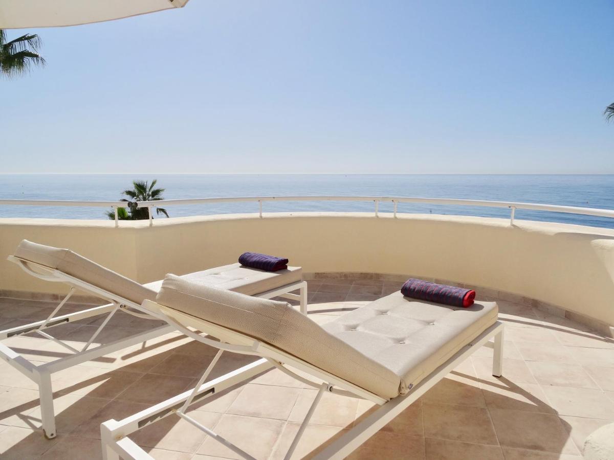 D12 Espectacular y moderno apartamento en primera línea - Estepona - Sinfonia del Mar Exterior foto
